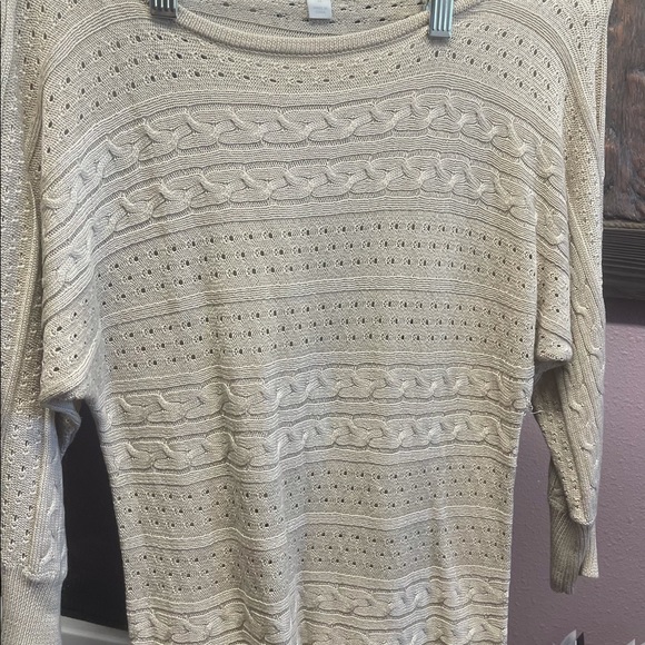 Clothes - Picture 11 of 16